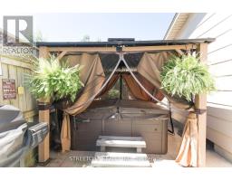 9 COTTONWOOD CRESCENT W - 4