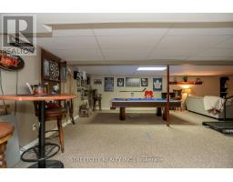 9 COTTONWOOD CRESCENT W - 41