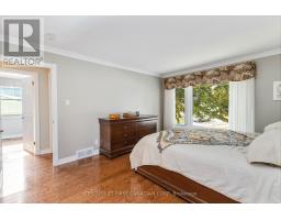 50 FARNHAM CRESCENT - 19