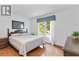 50 FARNHAM CRESCENT - 21