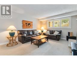 50 FARNHAM CRESCENT - 25