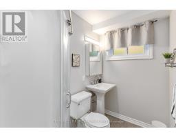 50 FARNHAM CRESCENT - 32