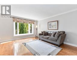 50 FARNHAM CRESCENT - 8
