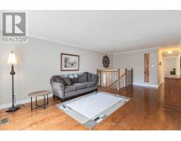 50 FARNHAM CRESCENT - 9