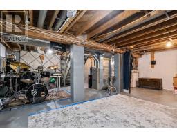 142 ALGONQUIN DRIVE - 23