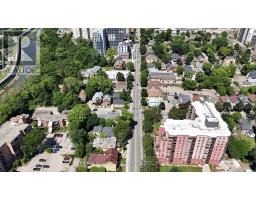1004 - 600 TALBOT STREET - 3