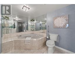 604 - 9 PINE STREET - 26