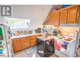 1 & 2 - 737 WILLIAM STREET N - 30