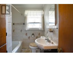 143 OAKSIDE STREET - 27