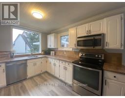 21 EASTMAN AVENUE - 7