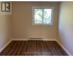 40 - 355 SANDRINGHAM CRESCENT - 16