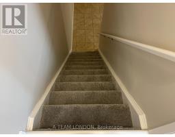40 - 355 SANDRINGHAM CRESCENT - 17