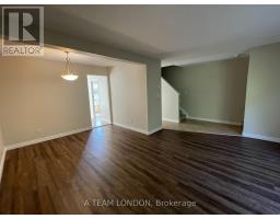40 - 355 SANDRINGHAM CRESCENT - 7