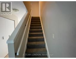 40 - 355 SANDRINGHAM CRESCENT - 8