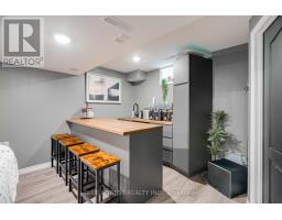 24 PEACH TREE BOULEVARD - 15