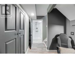 24 PEACH TREE BOULEVARD - 18