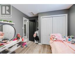 24 PEACH TREE BOULEVARD - 26