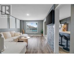 24 PEACH TREE BOULEVARD - 3