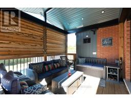 101 CONFEDERATION DRIVE - 14