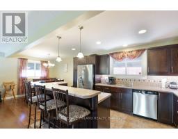 101 CONFEDERATION DRIVE - 17