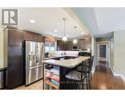 101 CONFEDERATION DRIVE - 18