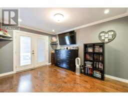 101 CONFEDERATION DRIVE - 32