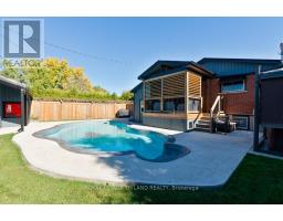 101 CONFEDERATION DRIVE - 8