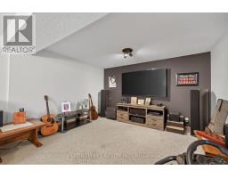 152 ELGIN STREET - 23