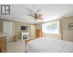 20 BEECHWOOD CIRCLE - 21