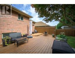 20 BEECHWOOD CIRCLE - 8