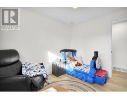 122 ST LAWRENCE BOULEVARD - 23