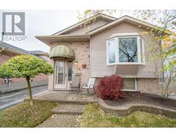 12 SPEIGHT CRESCENT - 2