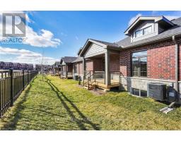 15 - 1080 UPPERPOINT AVENUE - 24