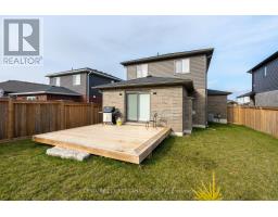 125 GILMOUR DRIVE - 35