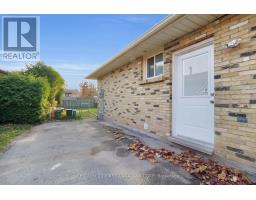 18 JENA CRESCENT - 5