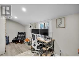 1050 MARGARET STREET - 15