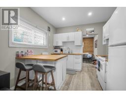 1050 MARGARET STREET - 3