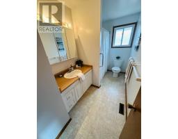 476 FERNDALE AVENUE - 4