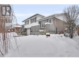 57 VINCENT CRESCENT - 2