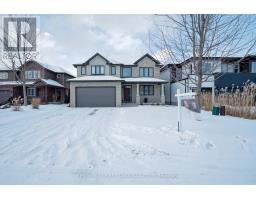 11 VALLEYVIEW CRESCENT - 2