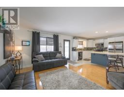 457 HIGHVIEW DRIVE - 30