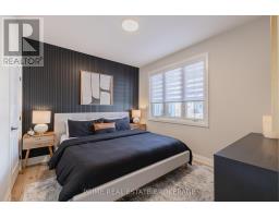 17 - 175 GLENGARIFF DRIVE S - 9