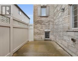 50 - 3200 SINGLETON AVENUE - 18