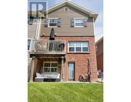 44 - 1850 BEAVERBROOK AVENUE - 34