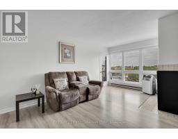 415 - 15 JACKSWAY CRESCENT - 13