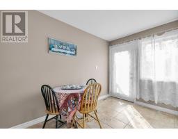 1674 SEYMOUR CRESCENT - 17