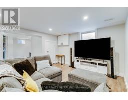 177 MERLIN CRESCENT - 22