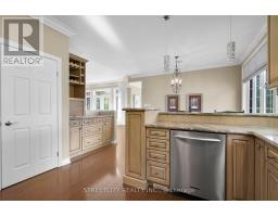 10 - 7222 CLAYTON WALK - 11