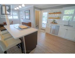 572 RIDGEWOOD CRESCENT - 9