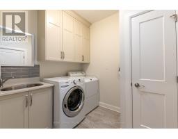 1601 ED ERVASTI CRESCENT - 32